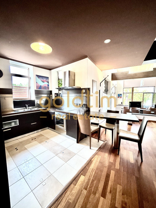 VILA SUPERBA+CASA OASPETI/PISCINA/IESIRE LAC-PONTON/DEBARCADER/GARAJ/SERA/SNAGOV