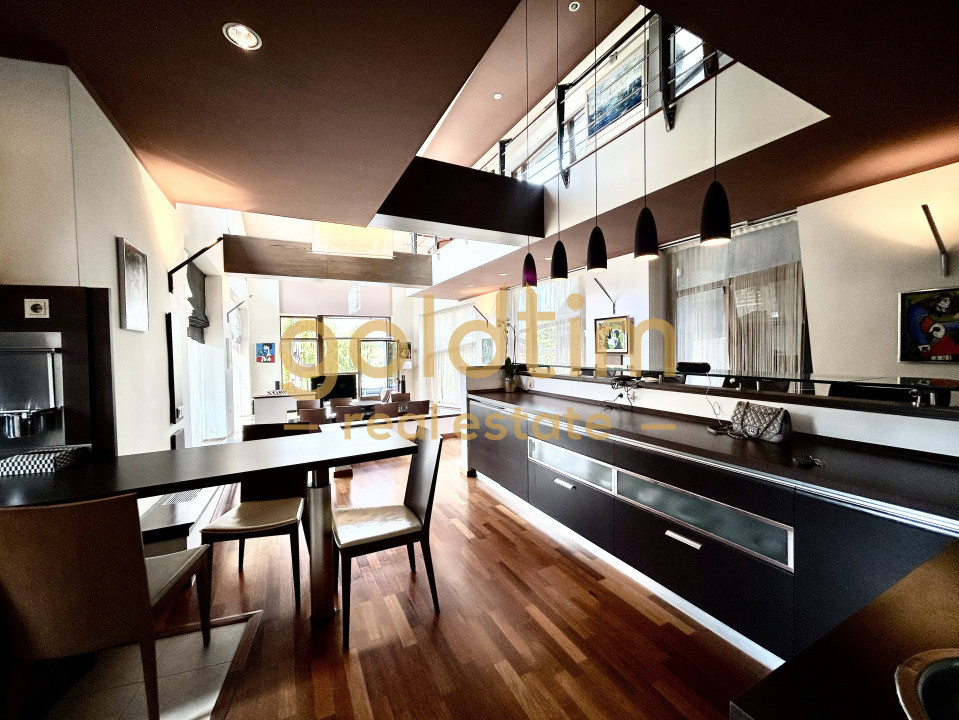 VILA SUPERBA+CASA OASPETI/PISCINA/IESIRE LAC-PONTON/DEBARCADER/GARAJ/SERA/SNAGOV