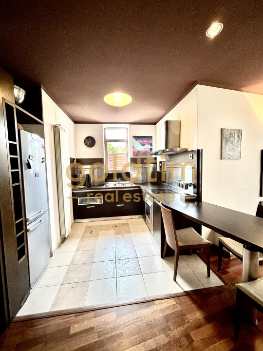 VILA SUPERBA+CASA OASPETI/PISCINA/IESIRE LAC-PONTON/DEBARCADER/GARAJ/SERA/SNAGOV