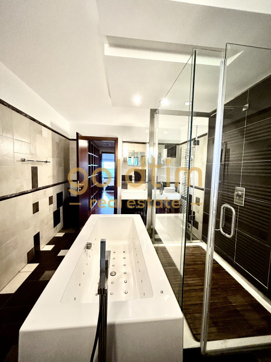 VILA SUPERBA+CASA OASPETI/PISCINA/IESIRE LAC-PONTON/DEBARCADER/GARAJ/SERA/SNAGOV