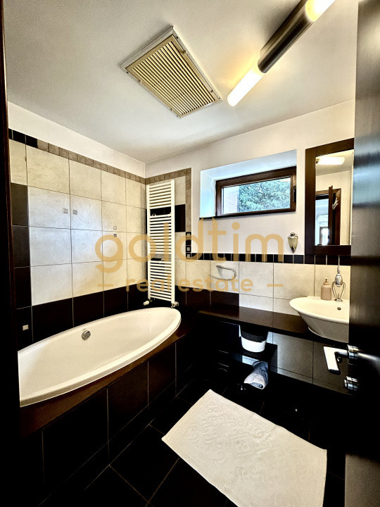 VILA SUPERBA+CASA OASPETI/PISCINA/IESIRE LAC-PONTON/DEBARCADER/GARAJ/SERA/SNAGOV