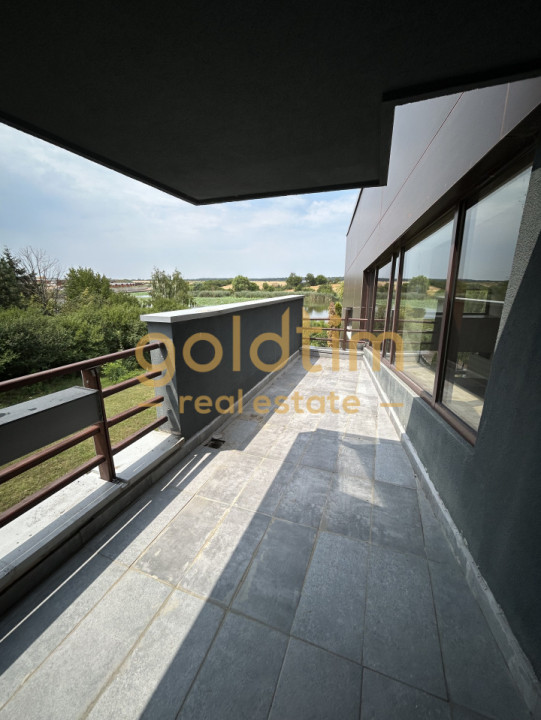 VILA SUPERBA+CASA OASPETI/PISCINA/IESIRE LAC-PONTON/DEBARCADER/GARAJ/SERA/SNAGOV