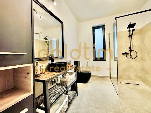 VILA INDIVIDUALA /IANCU NICOLAE /LOCAȚIE SUPERBA /PISCINA