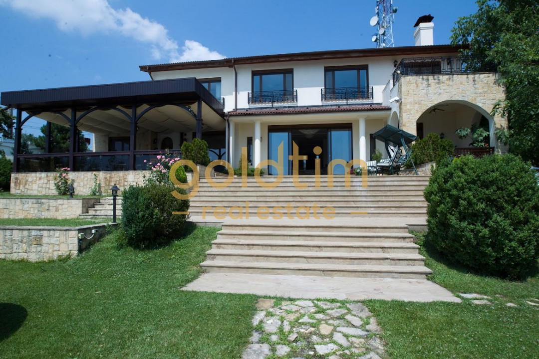 VILA MEDITERANEANA-IESIRE CATRE LAC 100MP/PONTON/PISCINA/DEBARCADER/SNAGOV/2006