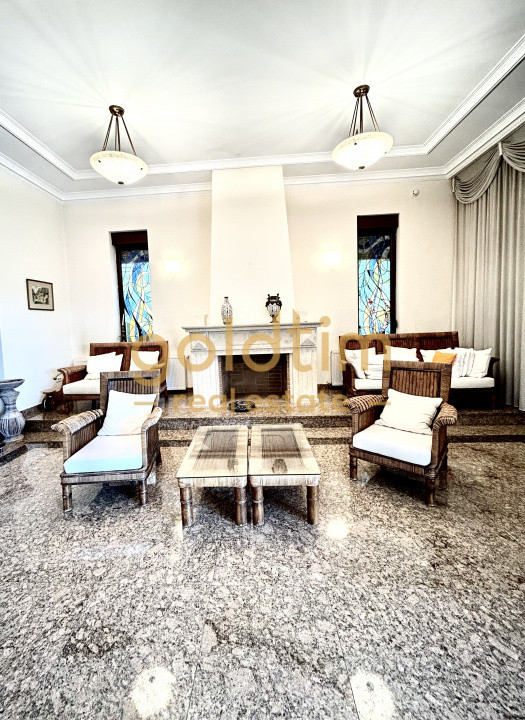 VILA MEDITERANEANA-IESIRE CATRE LAC 100MP/PONTON/PISCINA/DEBARCADER/SNAGOV/2006