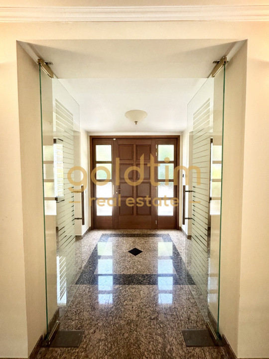 VILA MEDITERANEANA-IESIRE CATRE LAC 100MP/PONTON/PISCINA/DEBARCADER/SNAGOV/2006