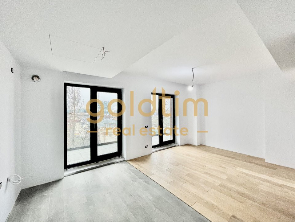 NOU/ZONA LINISTITA/BLOC SUPERB