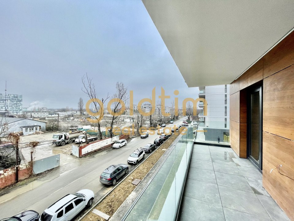 NOU/ZONA LINISTITA/BLOC SUPERB