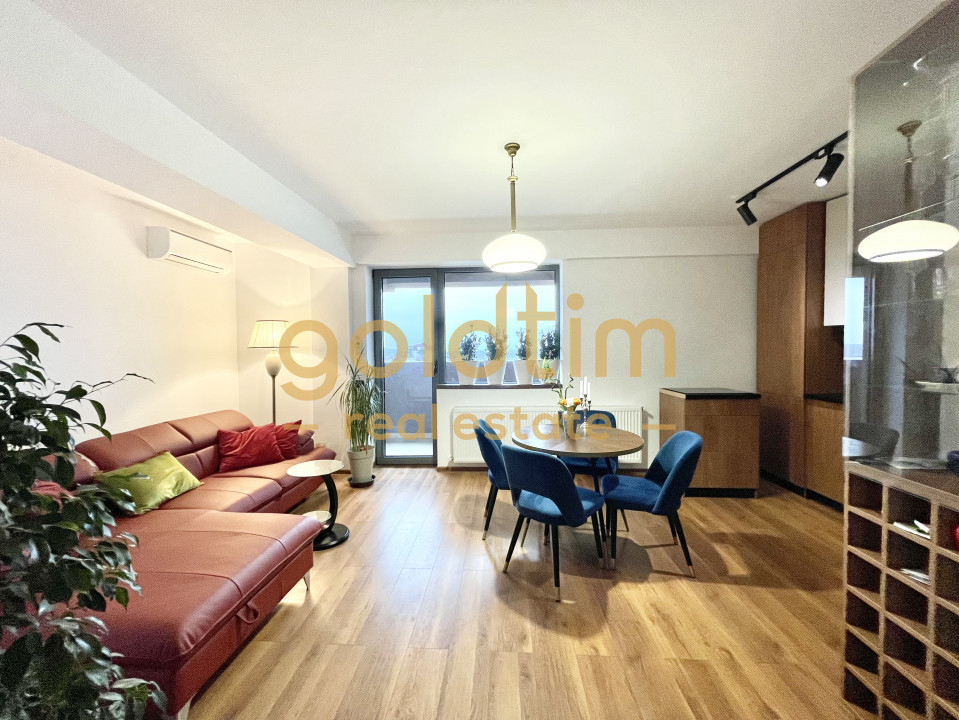 NIOU/SUPERB/PRIVELISTE/ZONA LINISTITA