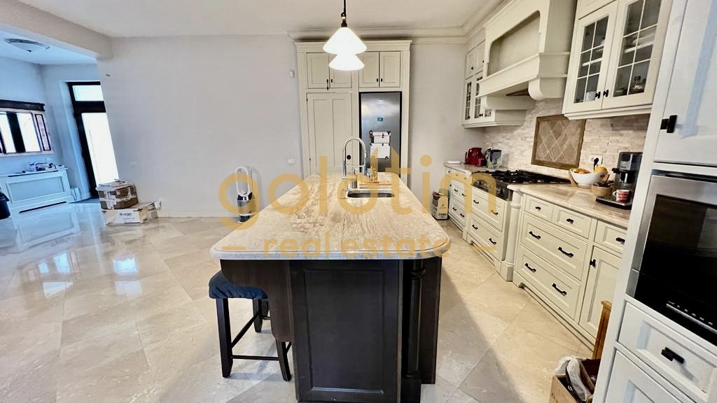 NOU/VILA INDIVIDUALA/CUIRTE