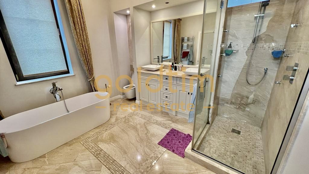 NOU/VILA INDIVIDUALA/CUIRTE