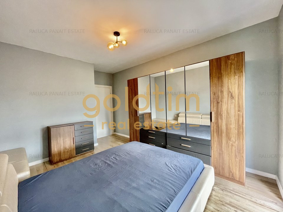 CITTA/ MEGA MALL/ MOBILAT SI UTILAT/PRIVELISTE