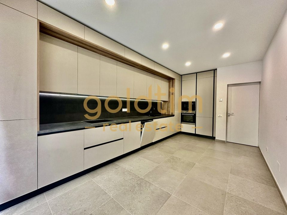 NOU/ABSOLUT SUPERBA/ VILA INDIVIDUALA/ IANCU NICOLAE/