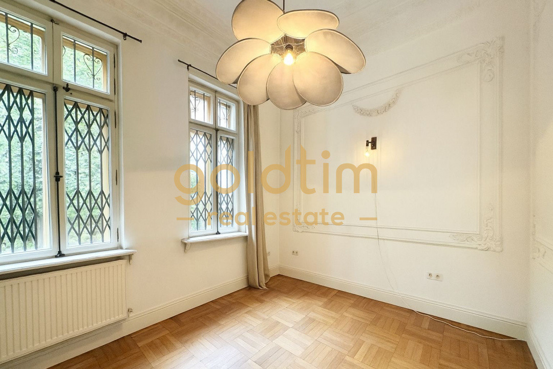 VILA INTERBELICA RENOVATA/CURTE/PRETABILA ACTIVITATI COMERCIALE/DOROBANTI