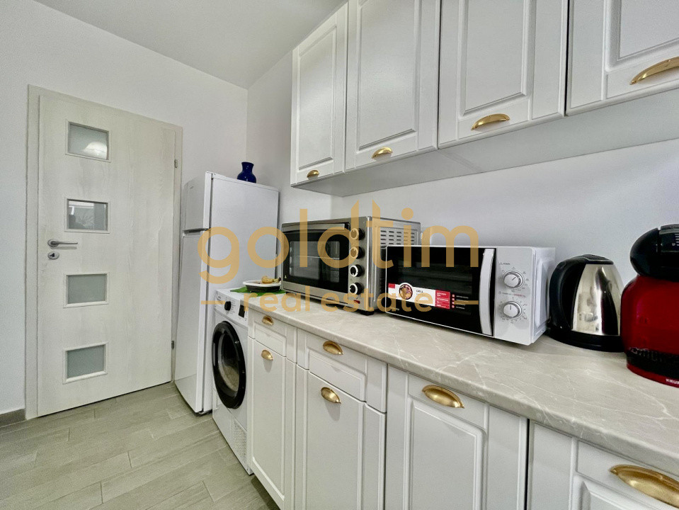 NOU/ BALCON GENEROS/ BUCATARIE INCHISA