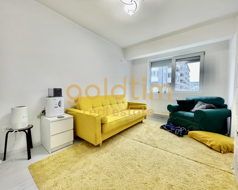 NOU/ BALCON GENEROS/ BUCATARIE INCHISA