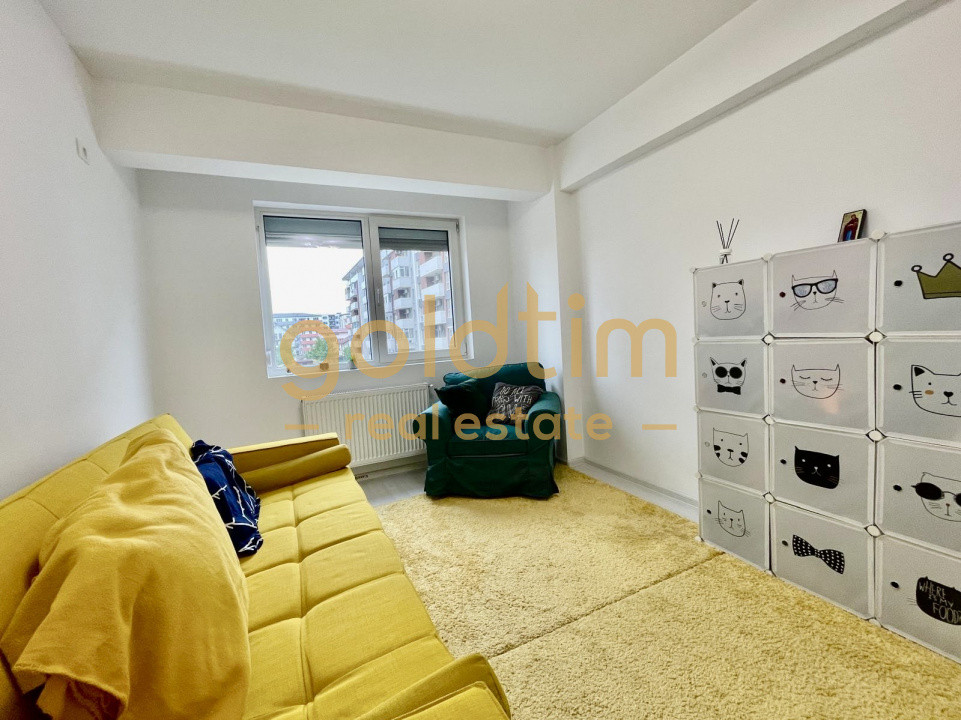 NOU/ BALCON GENEROS/ BUCATARIE INCHISA