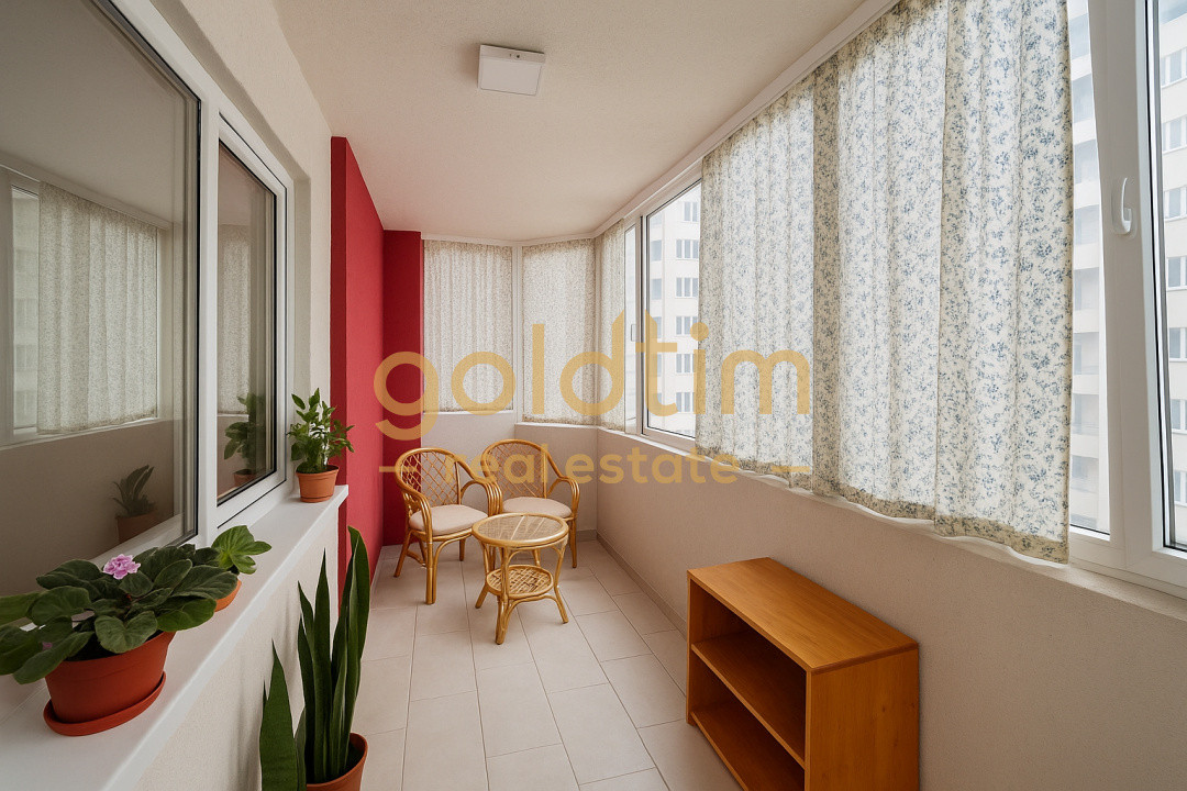 NOU/ BALCON GENEROS/ BUCATARIE INCHISA