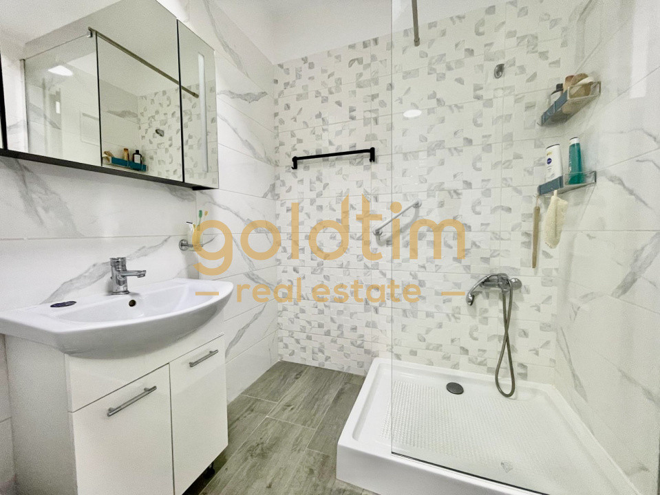 NOU/ BALCON GENEROS/ BUCATARIE INCHISA