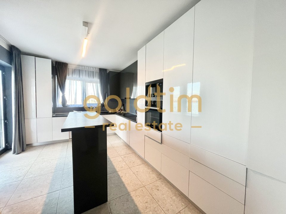 VILA SUPERBA/PISCINA/PONTON/DESCHIDERE LA LAC/PARCARE/SNAGOV