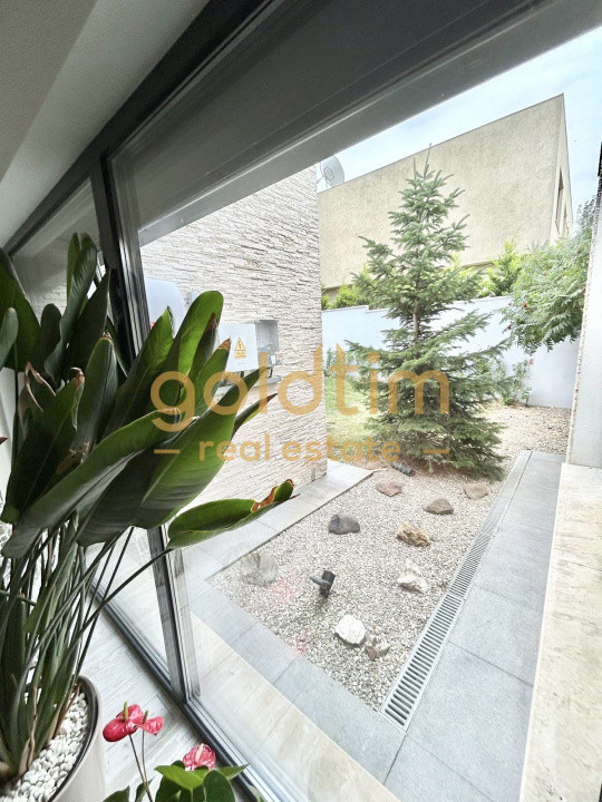 VILA SUPERBA/MOBILATA/UTILATA/PISCINA/CURTE 3000 MP/IESIRE LA LAC