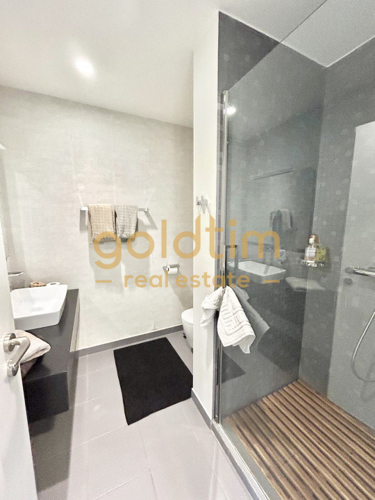 VILA SUPERBA/MOBILATA/UTILATA/PISCINA/CURTE 3000 MP/IESIRE LA LAC