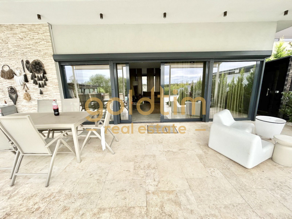 VILA SUPERBA/MOBILATA/UTILATA/PISCINA/CURTE 3000 MP/IESIRE LA LAC