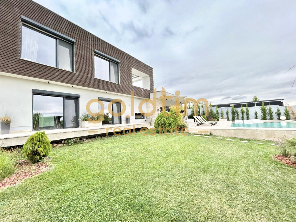 VILA SUPERBA/MOBILATA/UTILATA/PISCINA/CURTE 3000 MP/IESIRE LA LAC