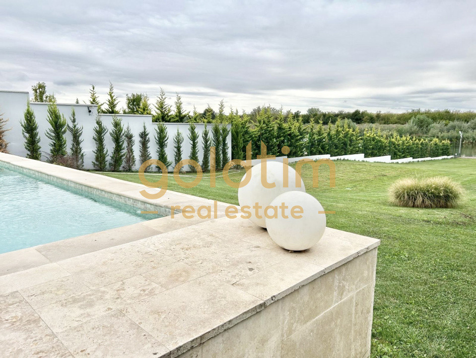 VILA SUPERBA/MOBILATA/UTILATA/PISCINA/CURTE 3000 MP/IESIRE LA LAC