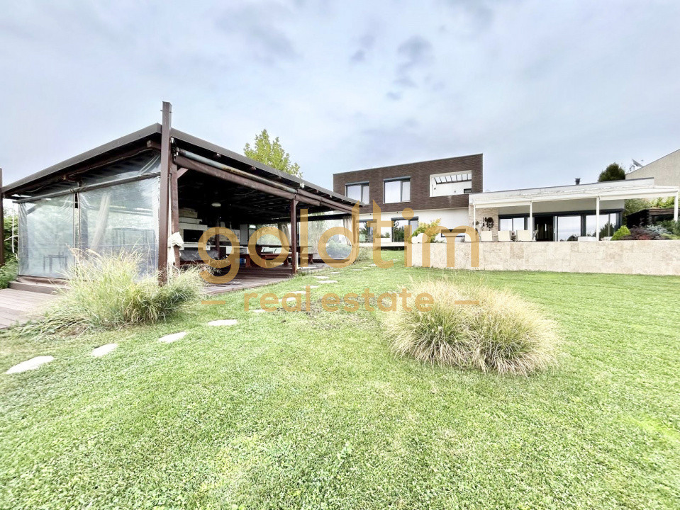 VILA SUPERBA/MOBILATA/UTILATA/PISCINA/CURTE 3000 MP/IESIRE LA LAC