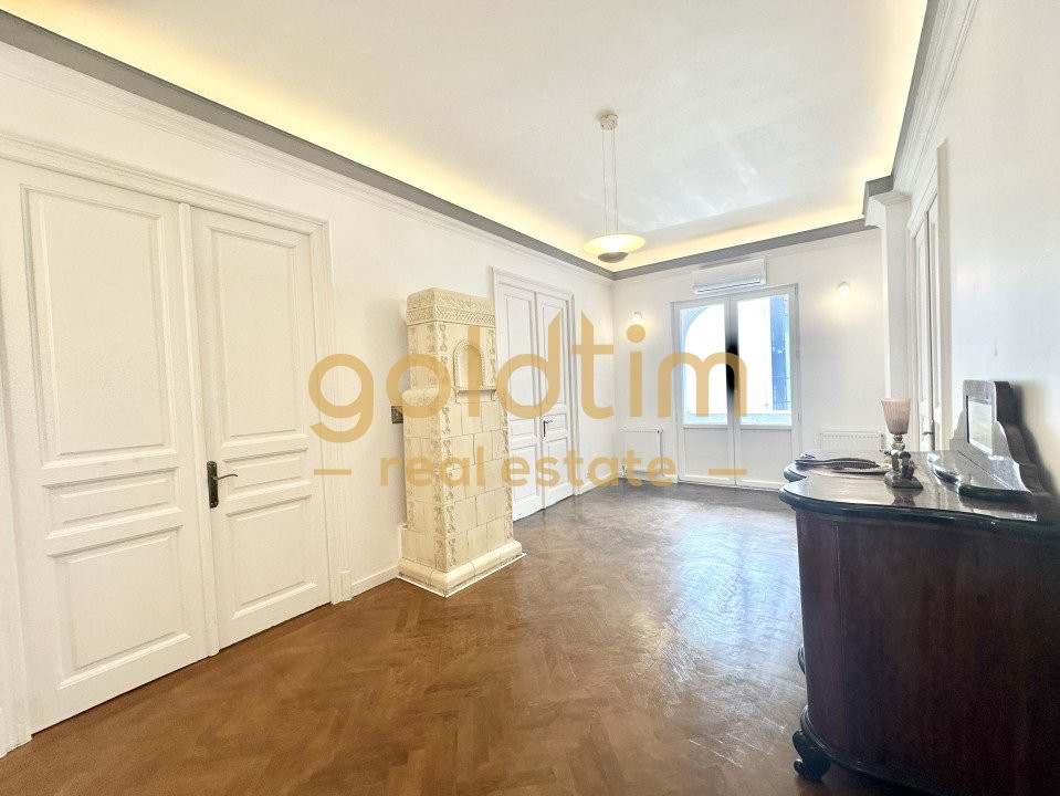 SPATIU BIROU ELEGANT/IN VILA INTERBELICA/DOROBANTI