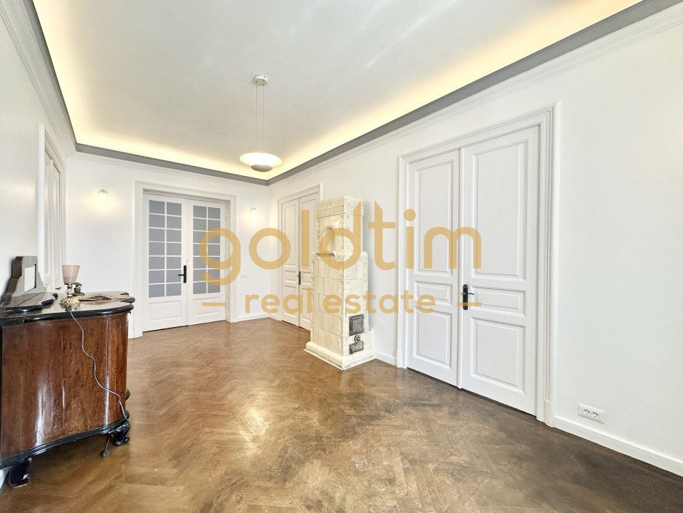 SPATIU BIROU ELEGANT/IN VILA INTERBELICA/DOROBANTI