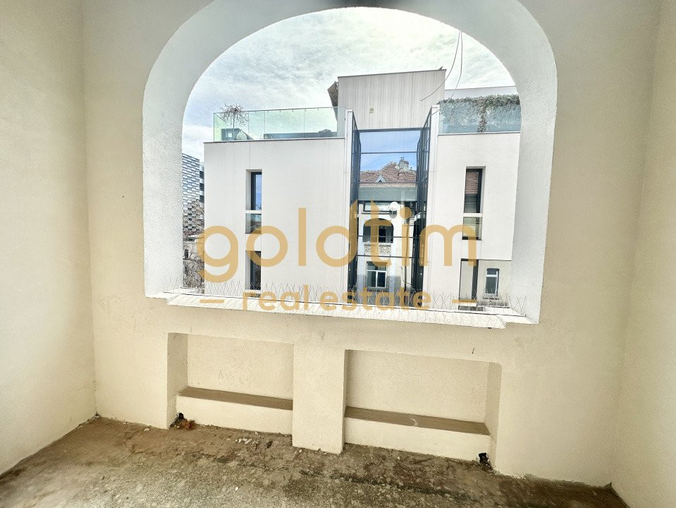 SPATIU BIROU ELEGANT/IN VILA INTERBELICA/DOROBANTI