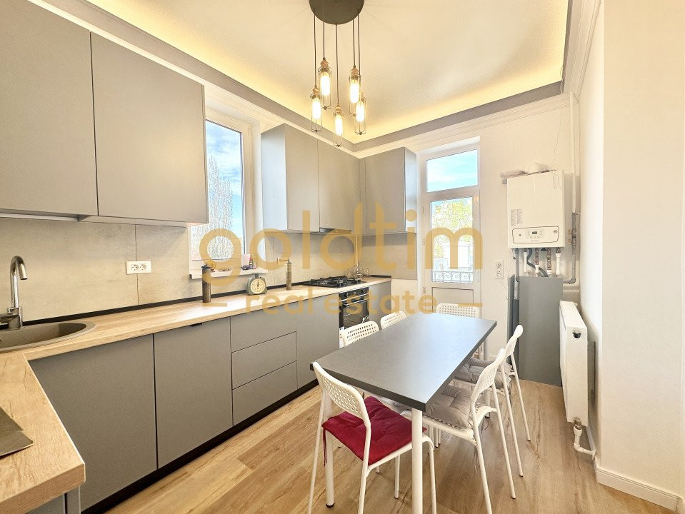 SPATIU BIROU ELEGANT/IN VILA INTERBELICA/DOROBANTI