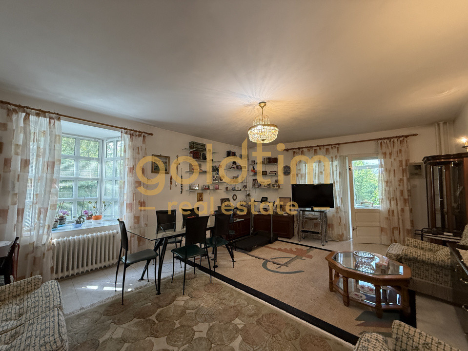 CASA IN ZONA LINISTITA/MOBILATA/UTILATA/TEREN IMPRESIONANT 5000MP/CORNU/PRAHOVA