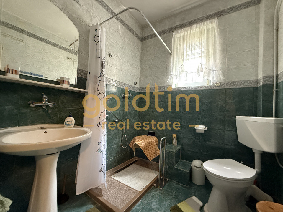 CASA IN ZONA LINISTITA/MOBILATA/UTILATA/TEREN IMPRESIONANT 5000MP/CORNU/PRAHOVA