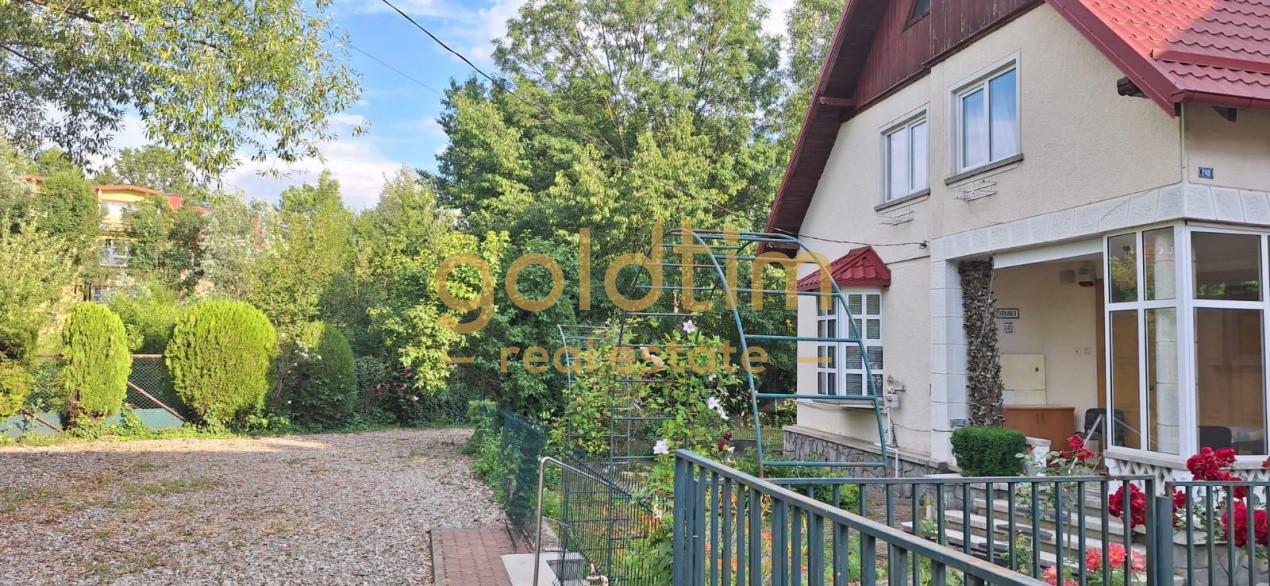 CASA IN ZONA LINISTITA/MOBILATA/UTILATA/TEREN IMPRESIONANT 5000MP/CORNU/PRAHOVA