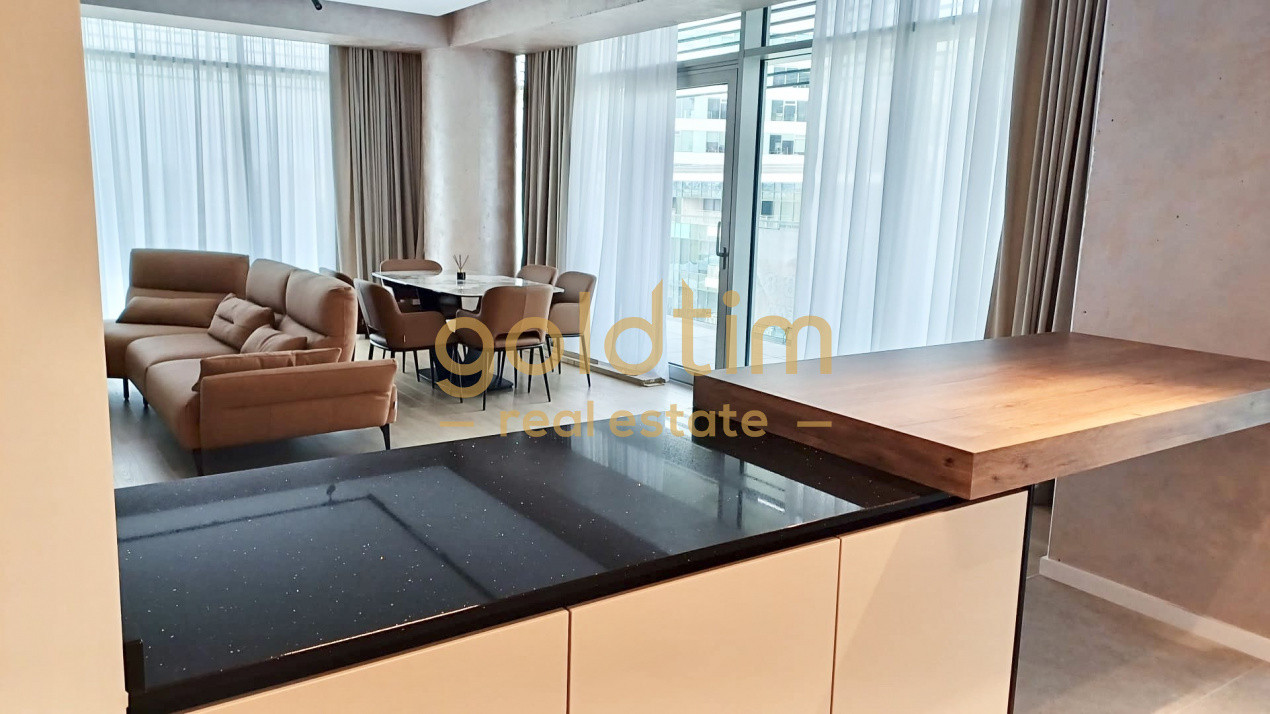 PRIMA CHIRIE/LUX/PISCINA/SPA/MOBILAT/UTILAT/TERASA/GARAJ/FLOREASCA/UP-SITE