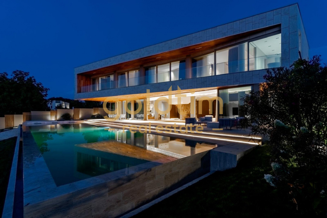 VILA UNICA/ 7 CAMERE CU VEDERE LA LAC/PISCINA INFINITY/DESIGN SPECTACULOS/SNAGOV