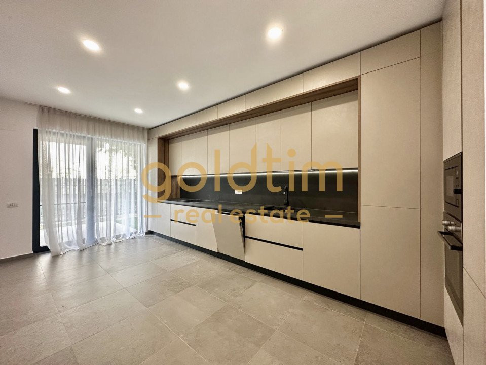 NOU/ABSOLUT SUPERBA/ VILA INDIVIDUALA/ IANCU NICOLAE/