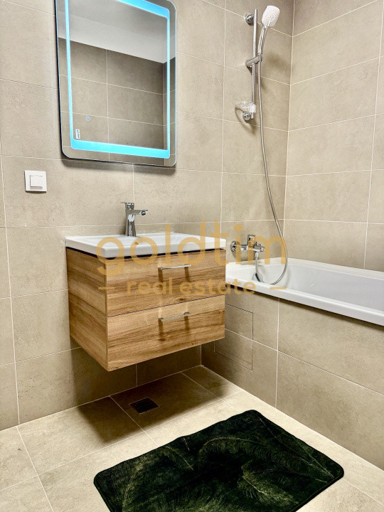 VIEW SUPERB/H PIPERA LAKE/PARCARE INCLUSA