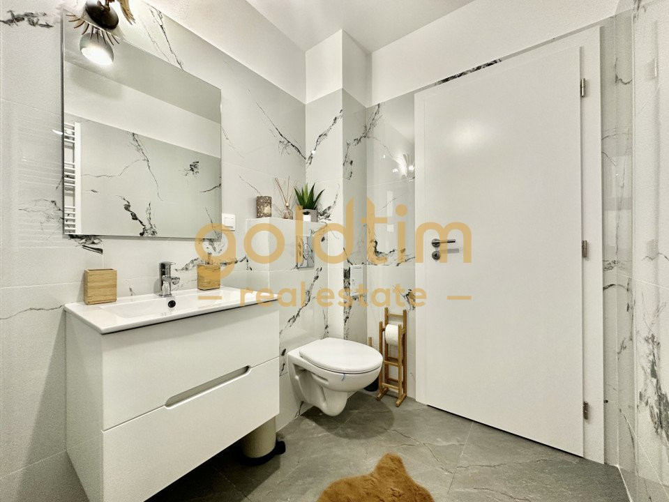 STUDIO SUPERB/CURTE/PARCARE INCLUSA /TERASA GENEROASA