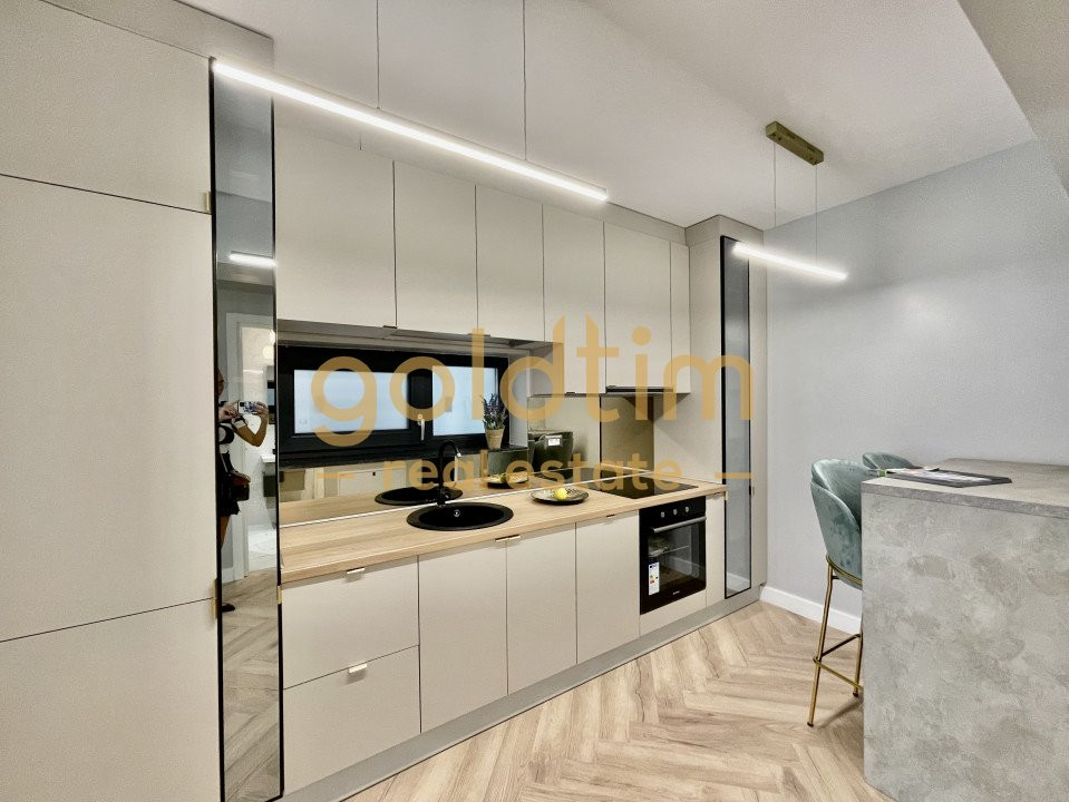 LUX/ULTRAFINISAT/PARCARE SUBTERANA/PORSCHE NORD