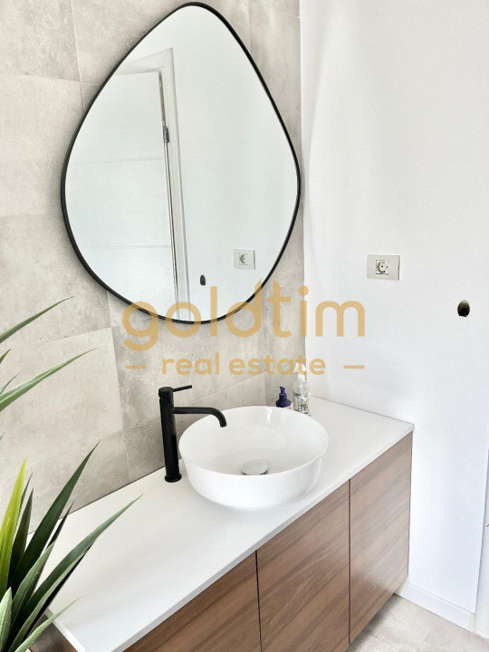 VILA/COMPLEX/PISCINA/LOC JOACA/ MOBILATA/UTILATA/CURTE 100mp/GARAJ3LOCURI/PIPERA