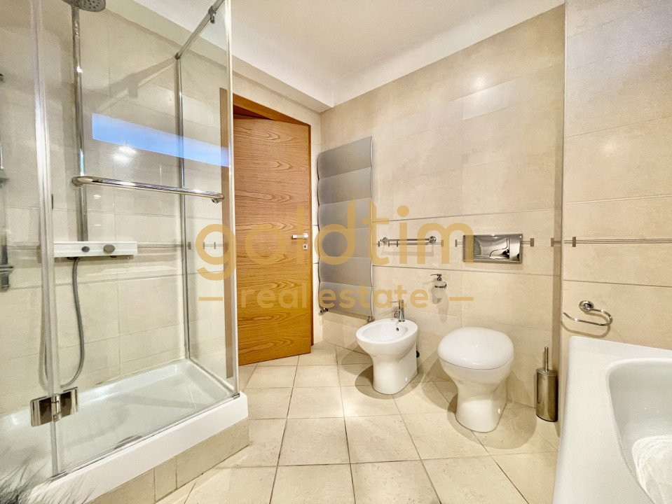 NOU/PISCINA/ CURTE/ TERASA 80 mp/ GARAJ