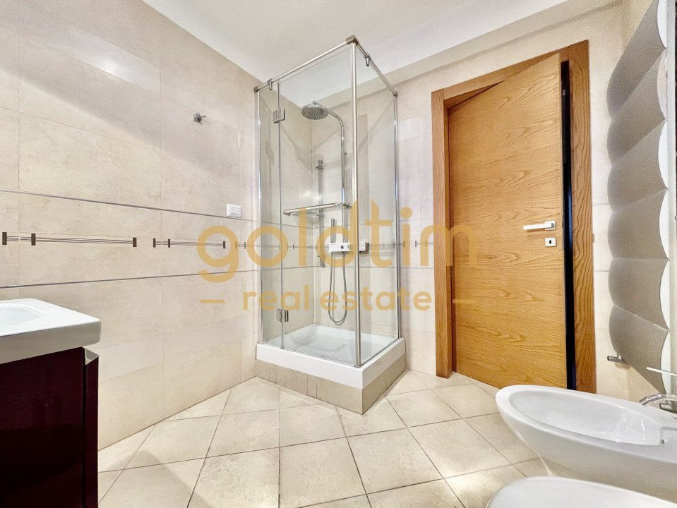 NOU/PISCINA/ CURTE/ TERASA 80 mp/ GARAJ