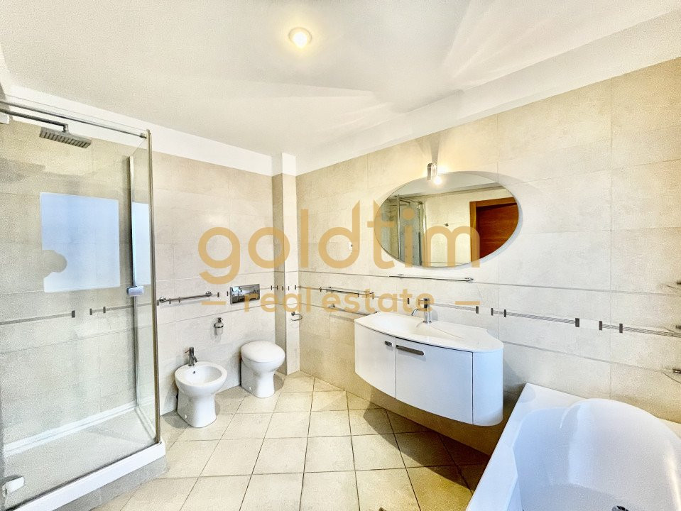 NOU/PISCINA/ CURTE/ TERASA 80 mp/ GARAJ