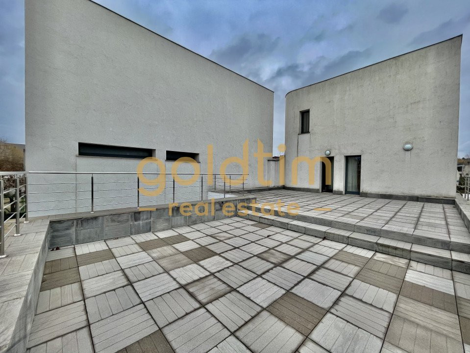 NOU/PISCINA/ CURTE/ TERASA 80 mp/ GARAJ