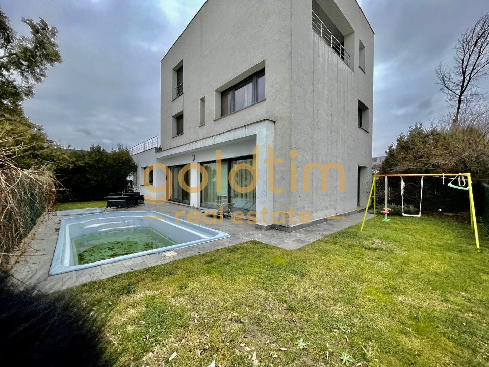 NOU/PISCINA/ CURTE/ TERASA 80 mp/ GARAJ