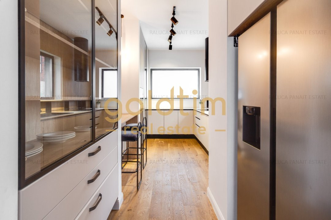 NOU!!!/ SUPERB/ MOBILATA INTEGRAL/ 3 PARCARI SUBTERANE/ANSAMBLU CU PISCINA